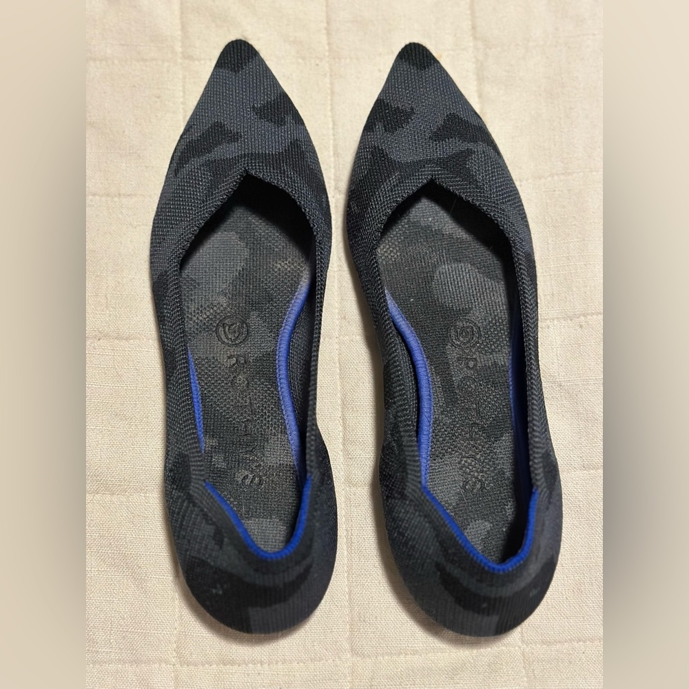 Gray camo Rothy’s flats